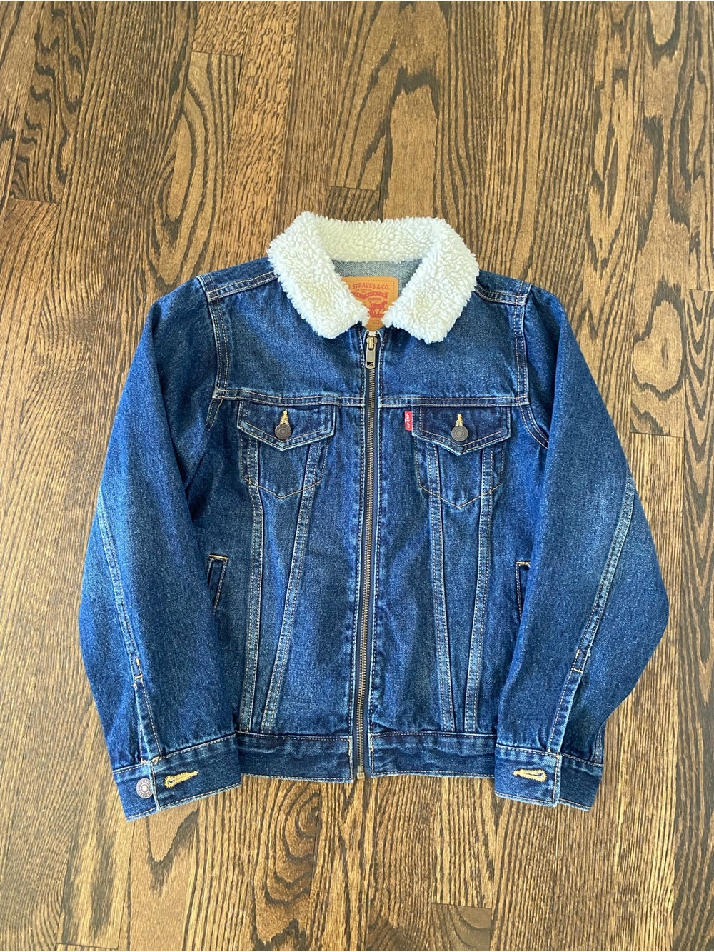 Levi's Kids Dark Blue Denim Jacket with White Sherpa Collar Size Small 8-10 yrs